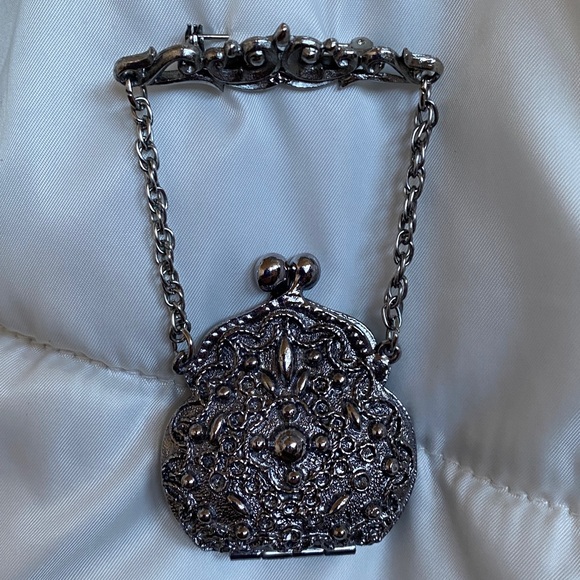 Unknown Jewelry - Vintage Silvertone Purse Pocketbook Pin Opens